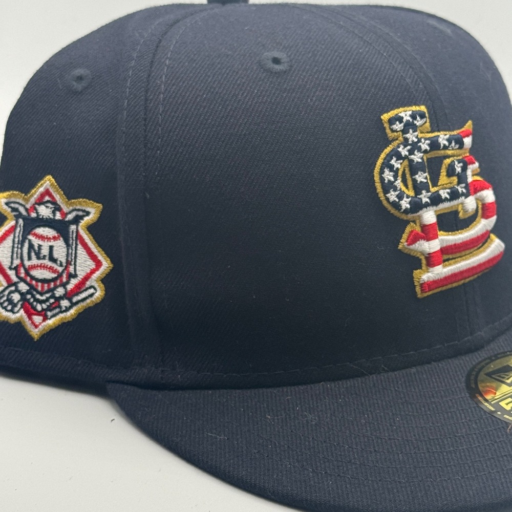 New Era 59FIFTY St Louis Cardinals Stars & Stripes Fitted Hat 7 5/8 Navy Blue